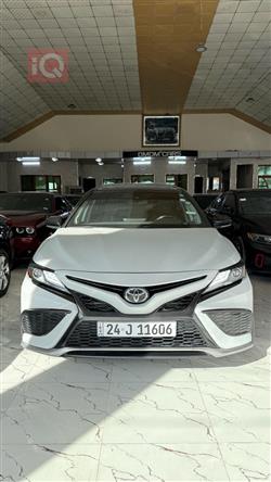 تۆیۆتا کامری